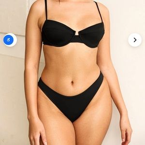 Dippin’ Daisy’s nocturnal bottom in black